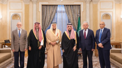 وزير الخارجية السعودي يستقبل وفد مركز أكسفورد للدراسات الإسلامية