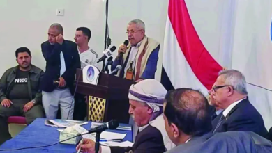 جناح المؤتمر بصنعاء يرضخ للحوثيين: الأبعاد والتأثيرات