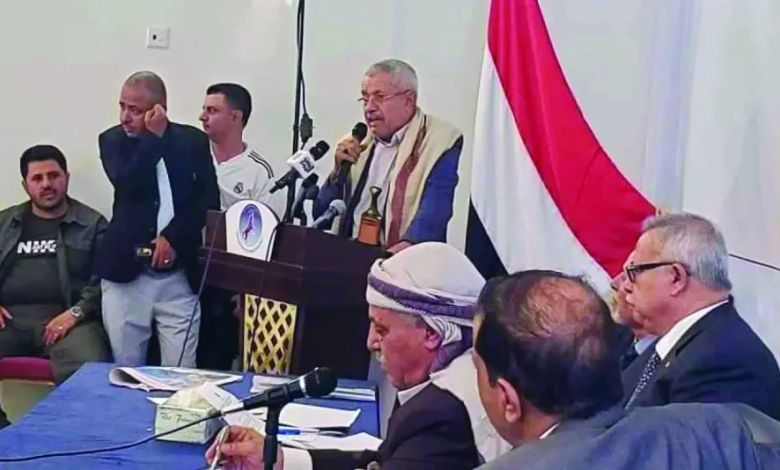 جناح المؤتمر بصنعاء يرضخ للحوثيين: الأبعاد والتأثيرات
