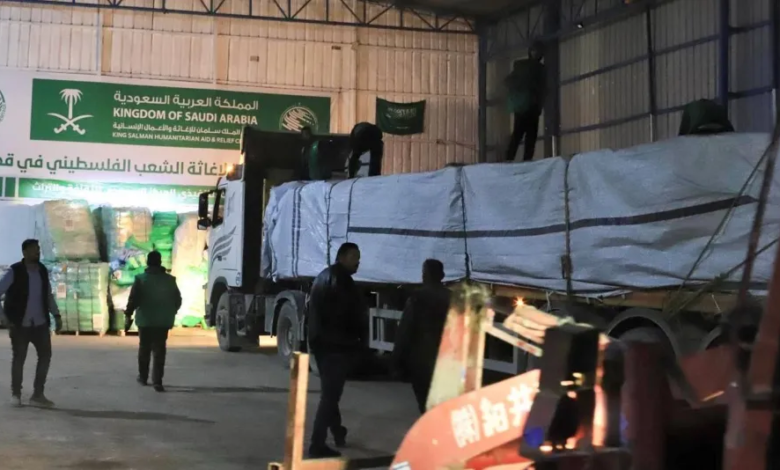 A new Saudi aid convoy arrives to support central Gaza Strip