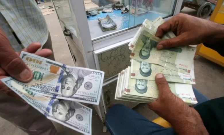 الريال الإيراني يسجل أدنى سعر تاريخي أمام الدولار