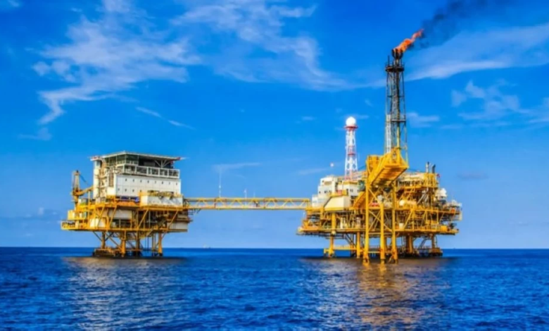 US oil rigs rise for second week - Baker Hughes