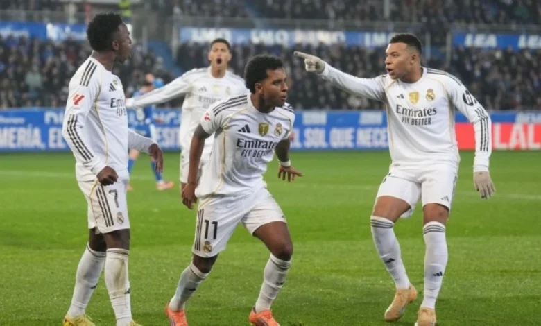 ريال مدريد يهزم ألافيس ويستعيد الثقة في الدوري الإسباني