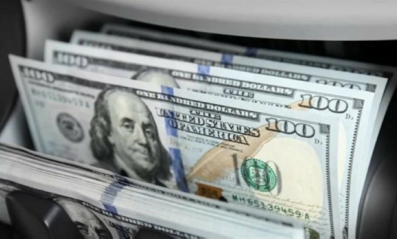 تراجع الدولار لأدنى مستوى في شهرين وترقب بيانات الوظائف