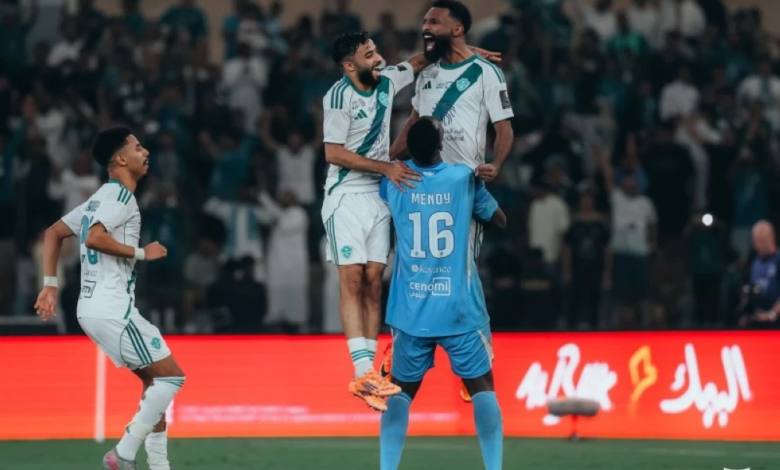 الأهلي يجدد عقد إدواردو ميندي حتى 2028 رسمياً