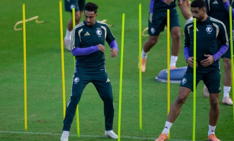 رينارد يعتمد الكرات الثابتة لمواجهة السعودية والإمارات