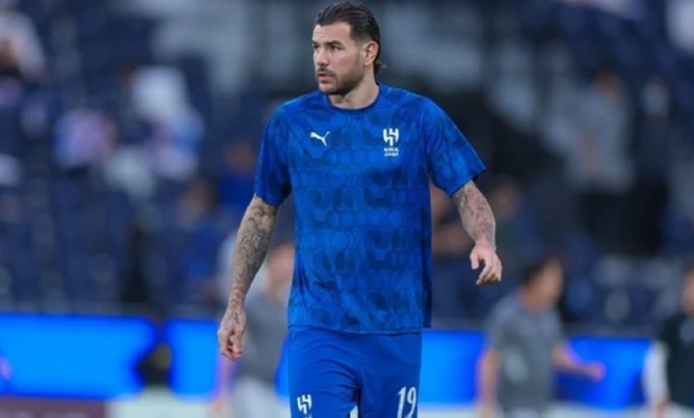 ثيو هيرنانديز يكشف أسرار انتقاله للهلال وتهديدات ميلان