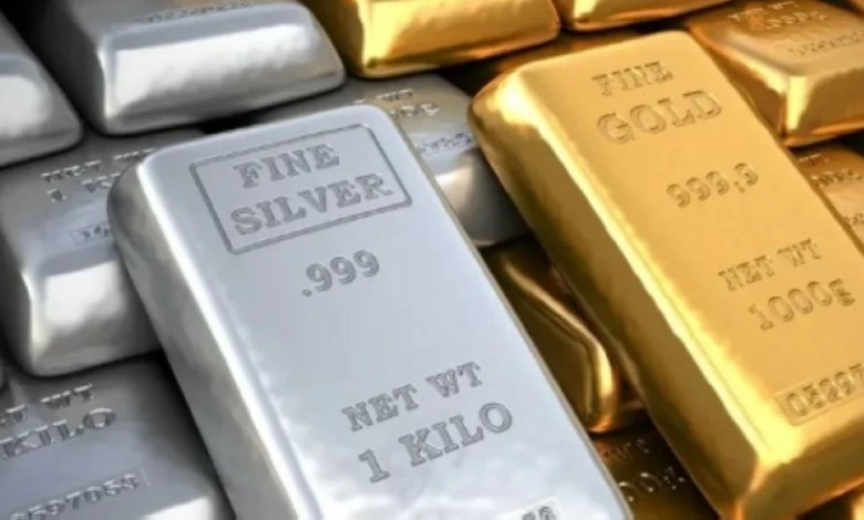 الذهب يتجاوز 4500 دولار والفضة عند قمة تاريخية جديدة