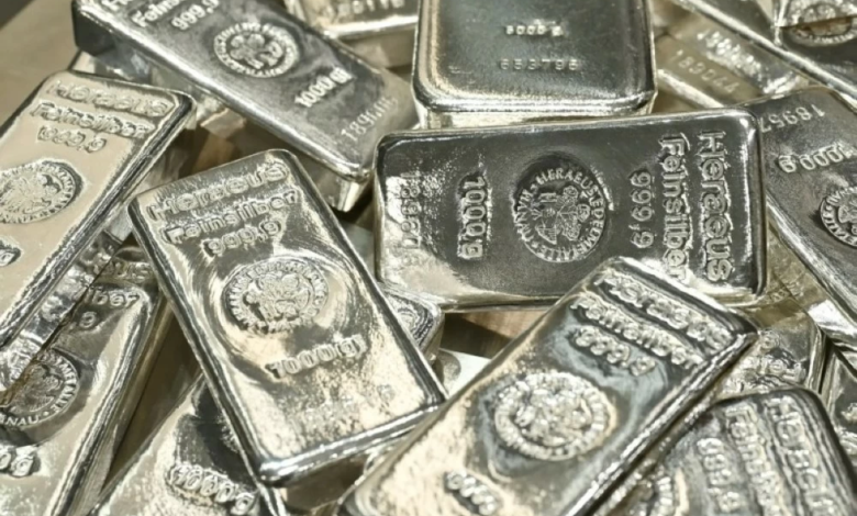 تراجع أسعار الذهب والفضة اليوم بعد أنباء اتفاق السلام