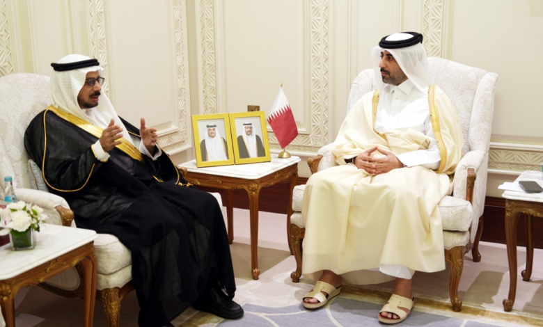 أمين مجلس الشورى يبحث في قطر تطوير العمل البرلماني المشترك