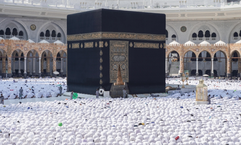 نائب أمير مكة: خدمة الحرمين وقاصديهما أولوية قصوى للمملكة