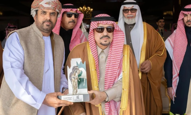 أمير الرياض يتوج الفائزين في بطولة جمال الخيل العربية الدولية الـ8