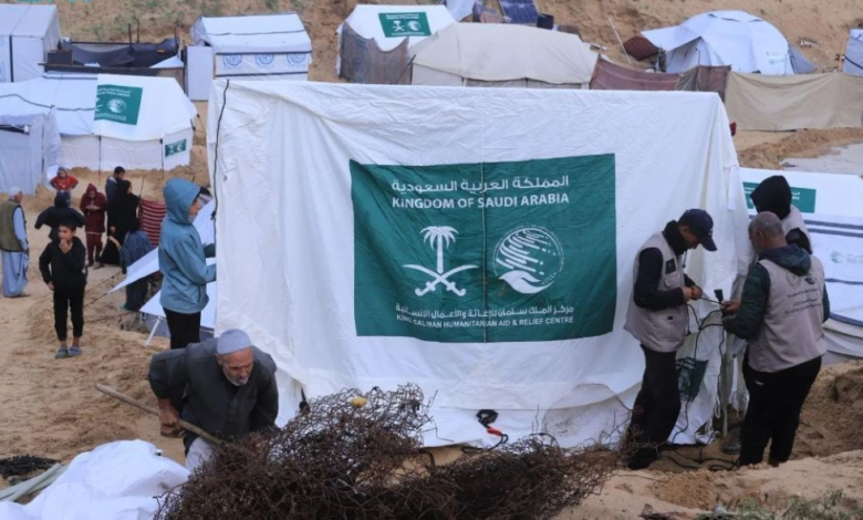 مركز الملك سلمان يغيث نازحي غزة بمساعدات عاجلة لمواجهة الشتاء