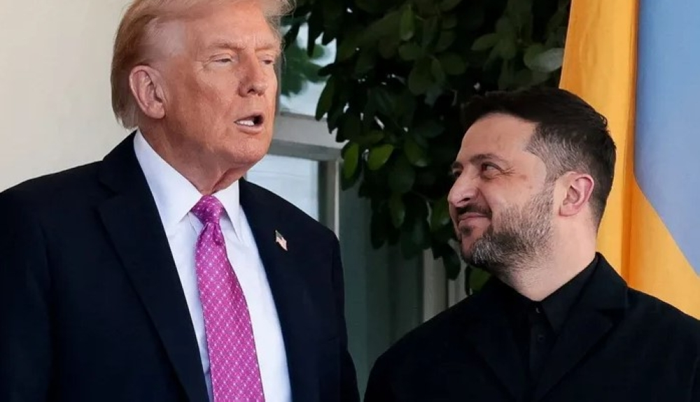 US President Trump and his Ukrainian counterpart Zelensky - Agencies