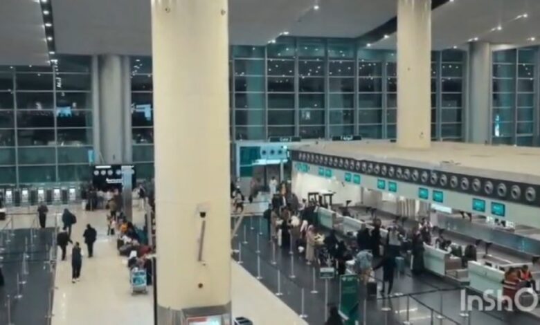 انسيابية حركة السفر في مطار الملك خالد الدولي بعد عودة التشغيل