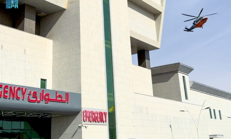 الإسعاف الجوي يباشر حادث نفود النبقية وينقل مصابين بالقصيم