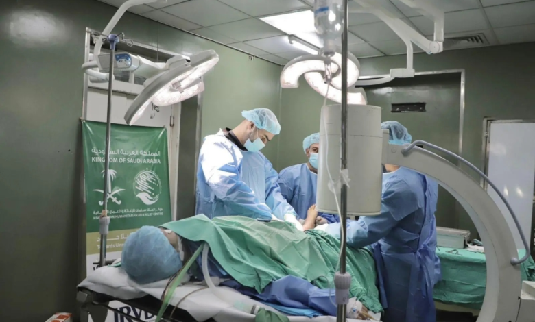 مركز الملك سلمان ينجز 50 عملية جراحية للعظام في غزة