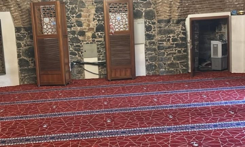 المدينة المنورة: 6 آلاف متر سجاد فاخر للمساجد التاريخية