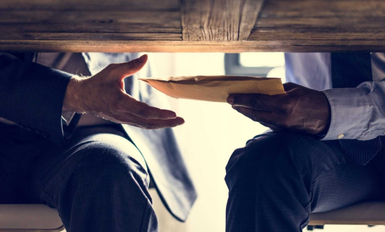 السعودية: ضوابط لتجميد أموال الإرهاب بالجمعيات والصناديق العائلية