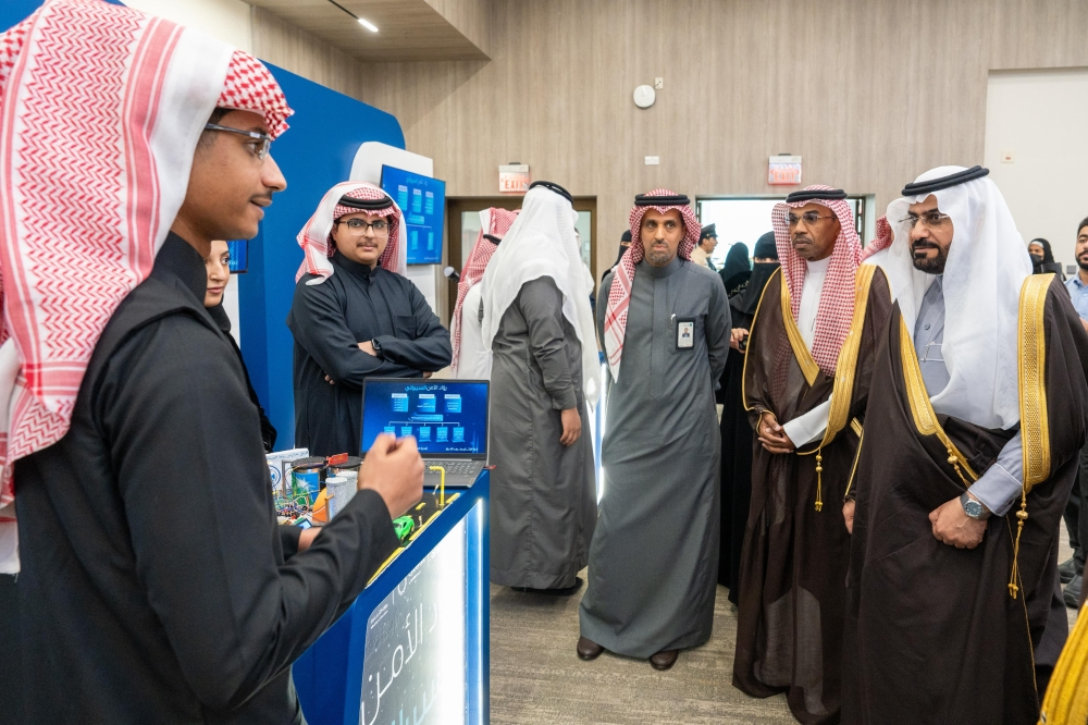 جانب من المعرض المصاحب للمسابقة