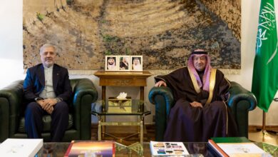 الخريجي يبحث مع السفير الإيراني تعزيز العلاقات في الرياض