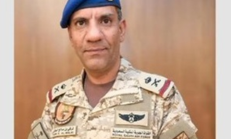 التحالف يستهدف شحنة أسلحة في ميناء المكلا: التفاصيل الكاملة