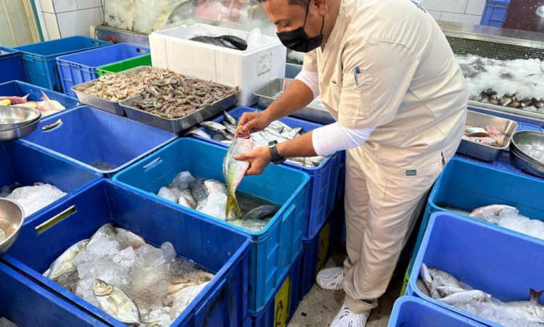 زراعة عسير تضبط 594 كجم أسماك فاسدة في أبها وخميس مشيط