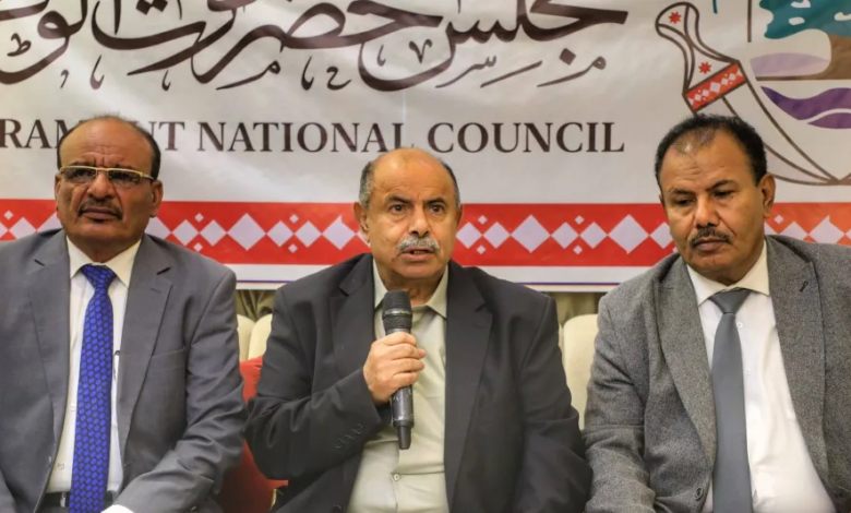 الحكومة اليمنية تعزز حضورها في المحافظات المحررة: الأبعاد والدلالات