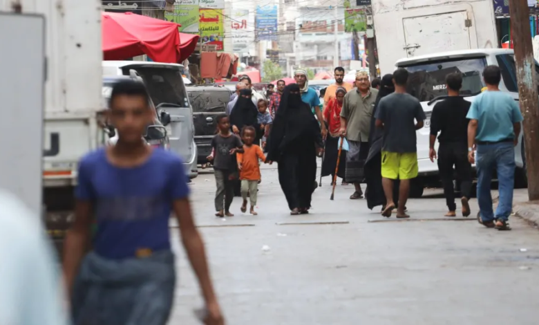 إنهاء حظر التجوال في عدن وتشغيل مطار سيئون الأحد