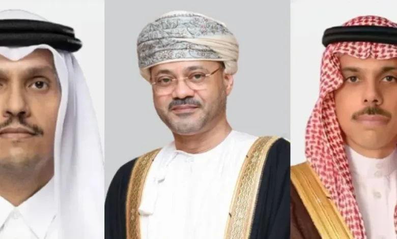 وزير الخارجية السعودي يبحث تطورات المنطقة مع قطر وعُمان