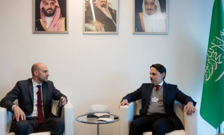 وزير الخارجية السعودي يبحث في دافوس مستقبل استقرار الشرق الأوسط