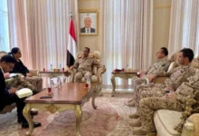 اليمن ينسق مع واشنطن ولندن لدعم الأمن البحري ومكافحة الإرهاب