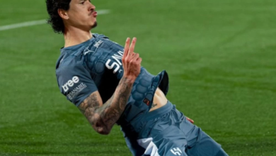 الهلال يتصدر دوري روشن قبل ديربي النصر في المملكة أرينا