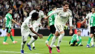 ريال مدريد يهزم بيتيس 5-1 ويطارد برشلونة في الدوري الإسباني