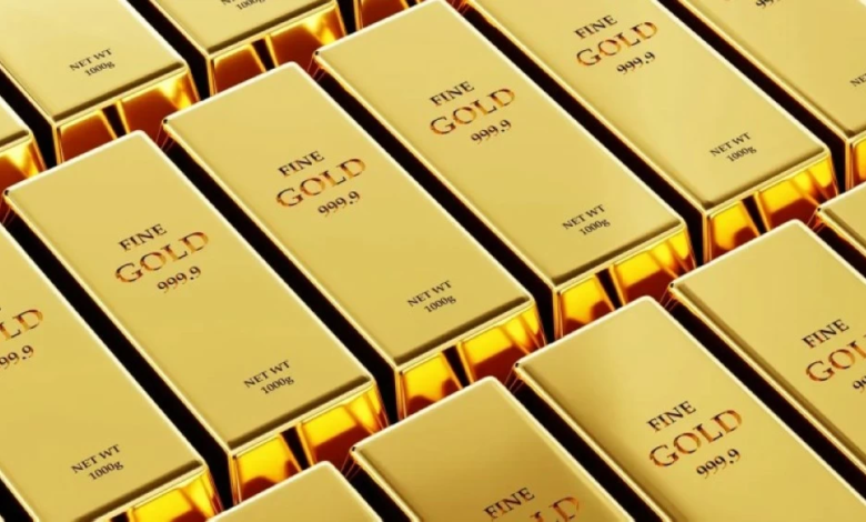 الذهب يقفز لـ 4395 دولاراً والفضة ترتفع وسط توترات عالمية