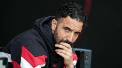 إقالة روبن أموريم من مانشستر يونايتد: الأسباب والكواليس