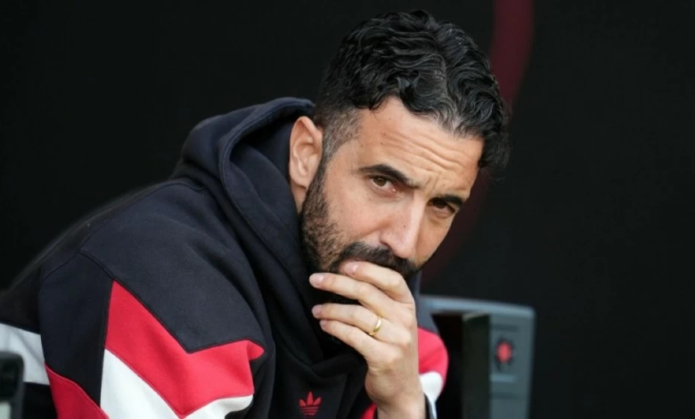 إقالة روبن أموريم من مانشستر يونايتد: الأسباب والكواليس