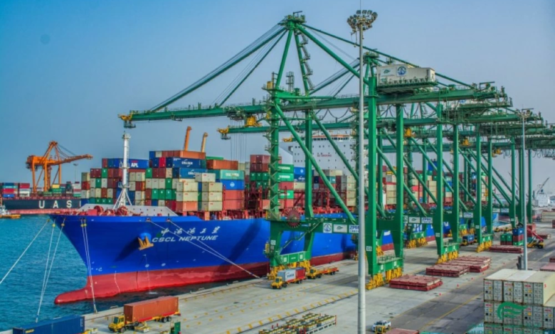 موانئ: منع استقبال الحاويات للشاحنات بلا بطاقات تشغيل