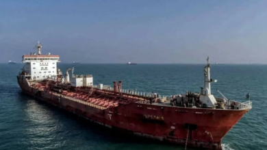 Venezuelan oil tankers return after failing to evade sanctions