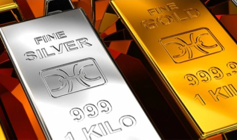 الذهب يتخطى 4600 دولار والفضة عند قمة تاريخية - تفاصيل الأسواق