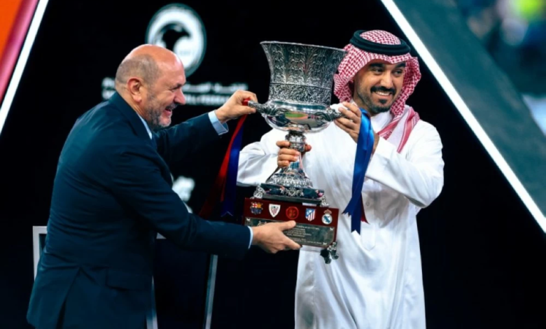 تتويج برشلونة بالسوبر الإسباني: تصريحات فليك وألونسو