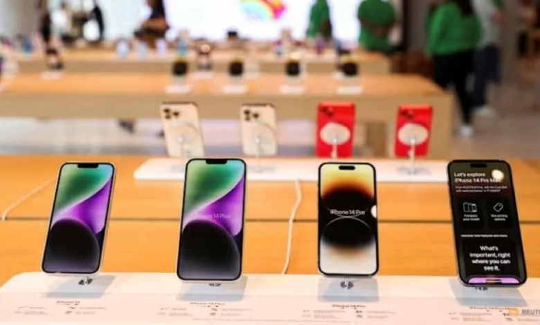 الهند تفرض معايير أمنية جديدة على الهواتف الذكية تثير الجدل