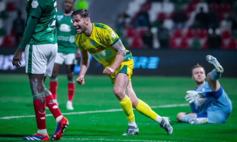 الخليج يهزم الاتفاق 2-1 ويقفز للمركز الثامن في الدوري السعودي