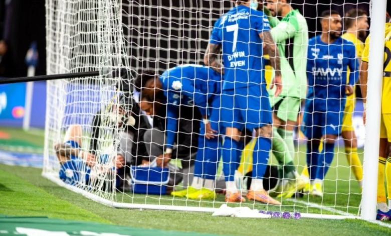 طرد نواف العقيدي في ديربي الرياض: جدل تحكيمي والبطاقة الأولى