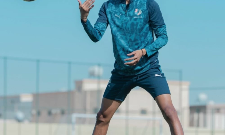 سلمان الفرج يواجه الهلال: موعد وتفاصيل قمة دوري روشن