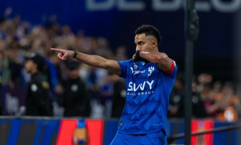 إصابة سالم الدوسري: تفاصيل التشخيص ومدة الغياب عن الهلال