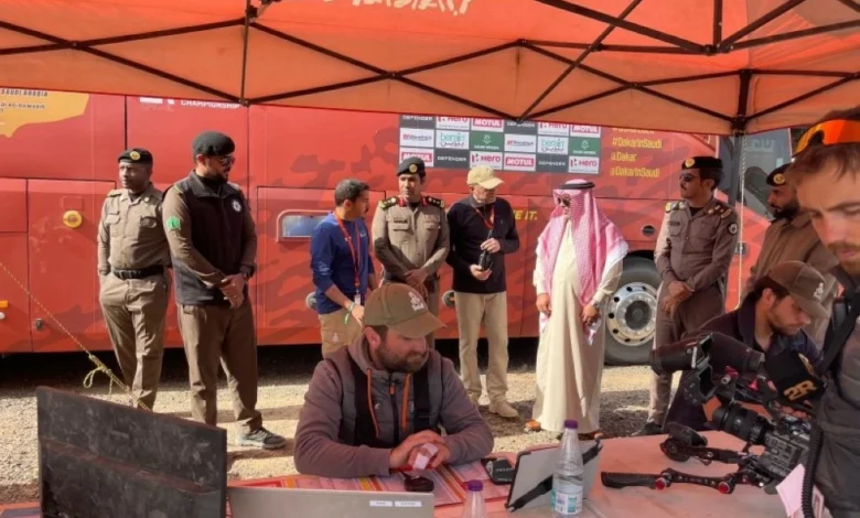 محافظ المهد يتفقد مسار رالي داكار: استعدادات أمنية مكثفة