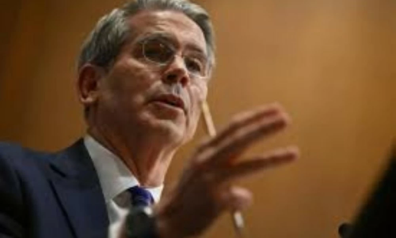 بيسنت يحذر الدول من التصعيد التجاري: التزموا بالاتفاقيات