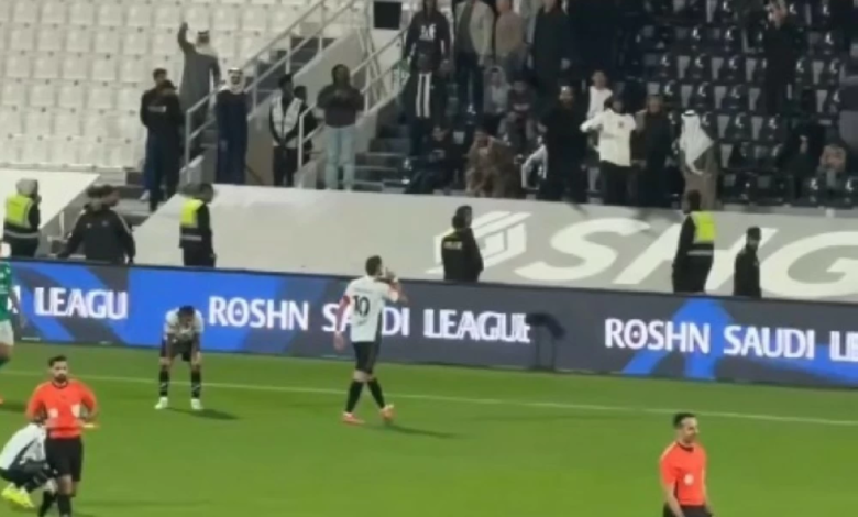 أزمة كاراسكو وجماهير الشباب: تصرف القائد يشعل الغضب