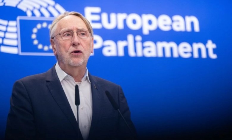 البرلمان الأوروبي يعلق اتفاقية الجمارك مع أمريكا بسبب غرينلاند